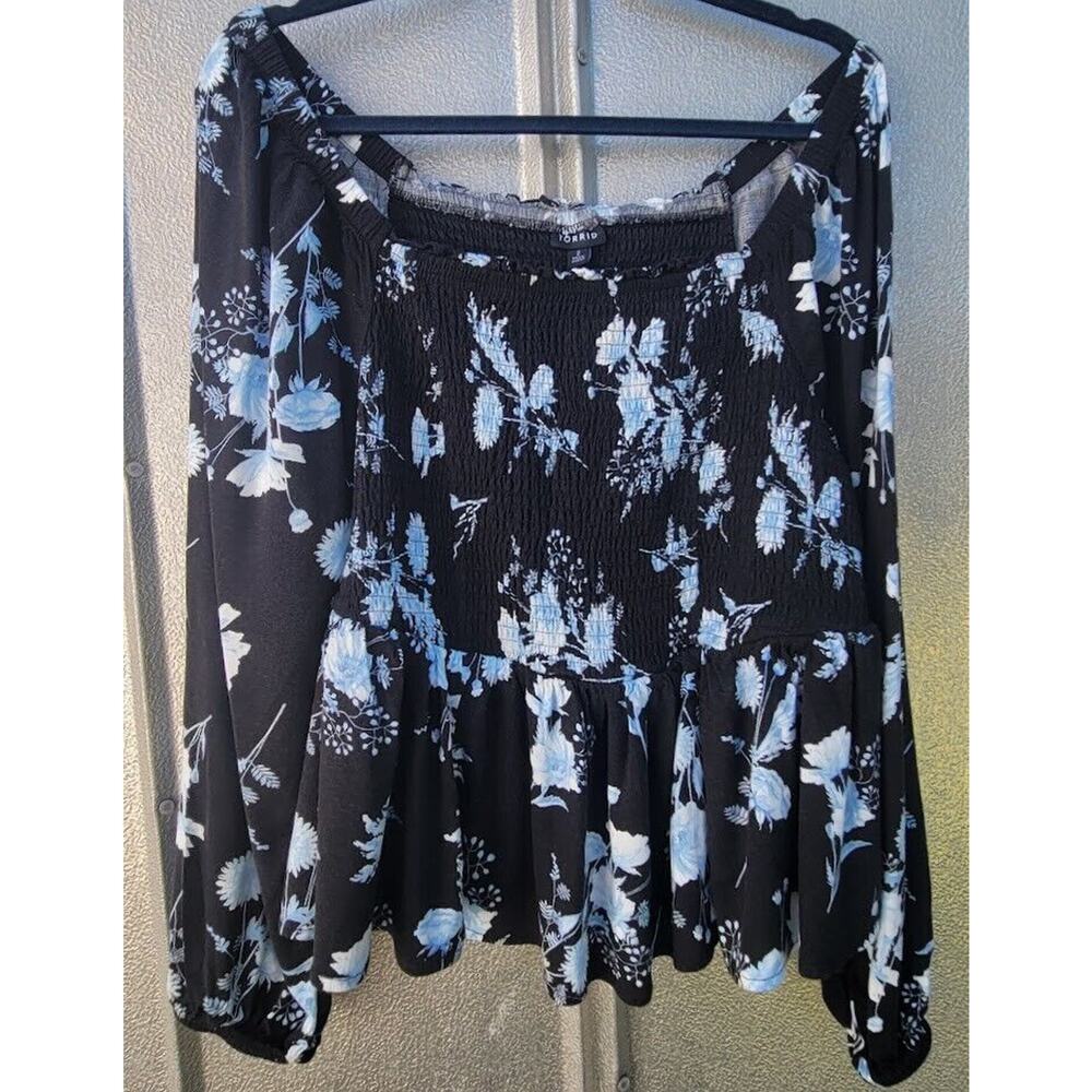 Torrid Blue on Black Floral Long Sleeve Shirred Top Size 2